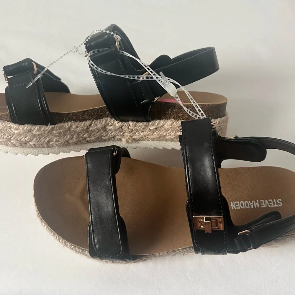 Steve Madden Big Girl’s Black Classy  Sandals with Adjustable Straps Size 4 NWOT